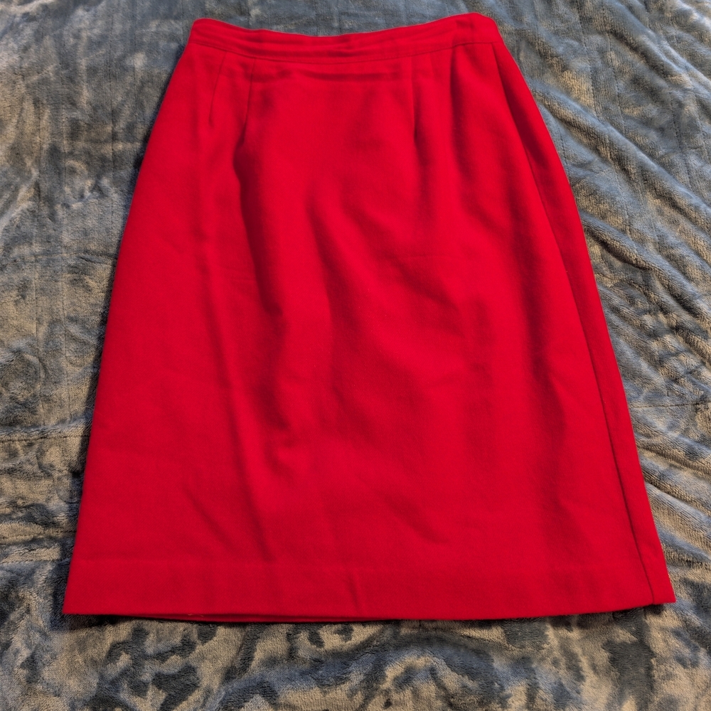 Vintage Briggs New York Red 100% Wool Pencil Skirt Lined Size 12 Made in USA